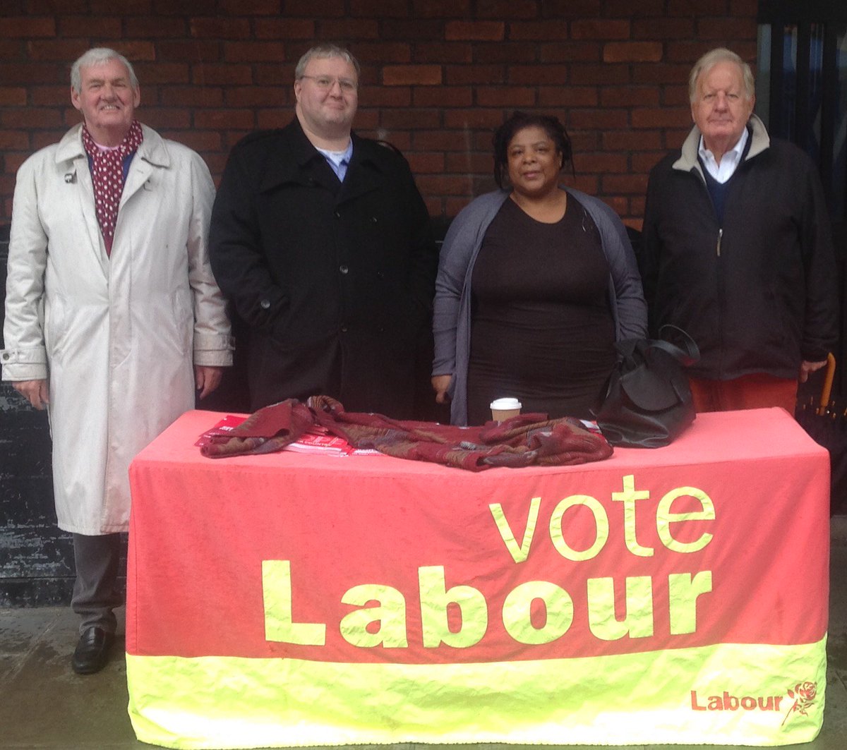 No wind, no rain could stop us at Tachbrook market stall today!
We spoke to a union rep representing local traffic wardens re a decent living wage; an 18 year old who wanting to register to vote; a wheelchair bound lady placed in unsuitable accommodation and many more.