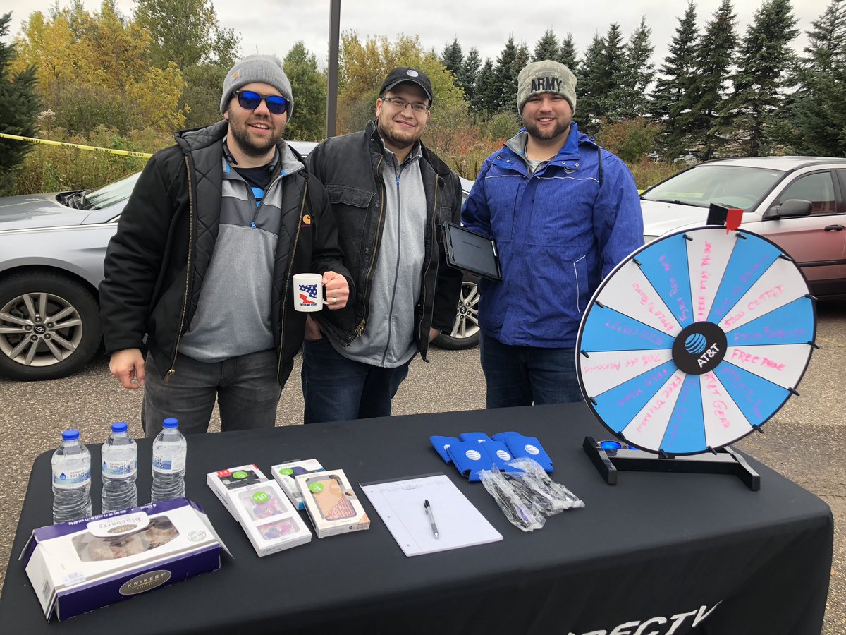 #Oktoberfest in #Hugo with the Mobile team offering the best offers to our customers and our #FIRSTRESPONDERS!!! We appreciate you and all that you do <a href="/fjdevereux/">Fred Devereux</a> @BrianWest_NP <a href="/shawnglinski/">Shawn Glinski</a> <a href="/CarmenC1110/">Carmen Campbell</a> <a href="/SamCoonMNP/">Sam Coon</a> <a href="/gigem96r/">Ray Aguirre</a> @brianjshay <a href="/AristotleA5/">Aristotle Apostolopoulos</a>