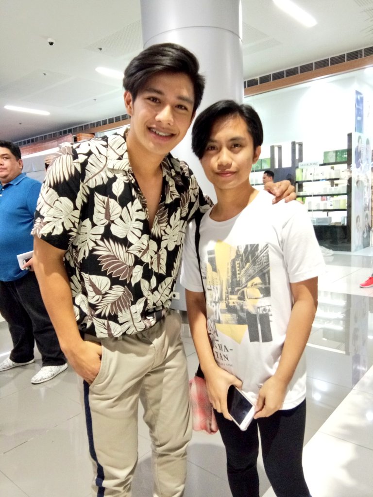 jajaaaaa006's tweet photo. with Jepoyy π @HalaghayJeff
10/06/18
#PHMAGAZINE https://t.co/yao5pkgd5H