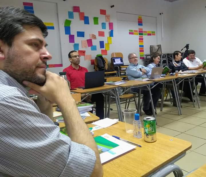 ColegioWard's tweet photo. #Ahora #Iquique #Chile 🇨🇱 🌊directivos, docentes y estudiantes wardenses participan del Foro Int'nal de Educación y VI Encuentro Latinoamericano de Estudiantes Secundarios de @somosalaime
#ALAIME2018 #EducaciónMetodista #MethodistEducation https://t.co/3AvOF3bUDO