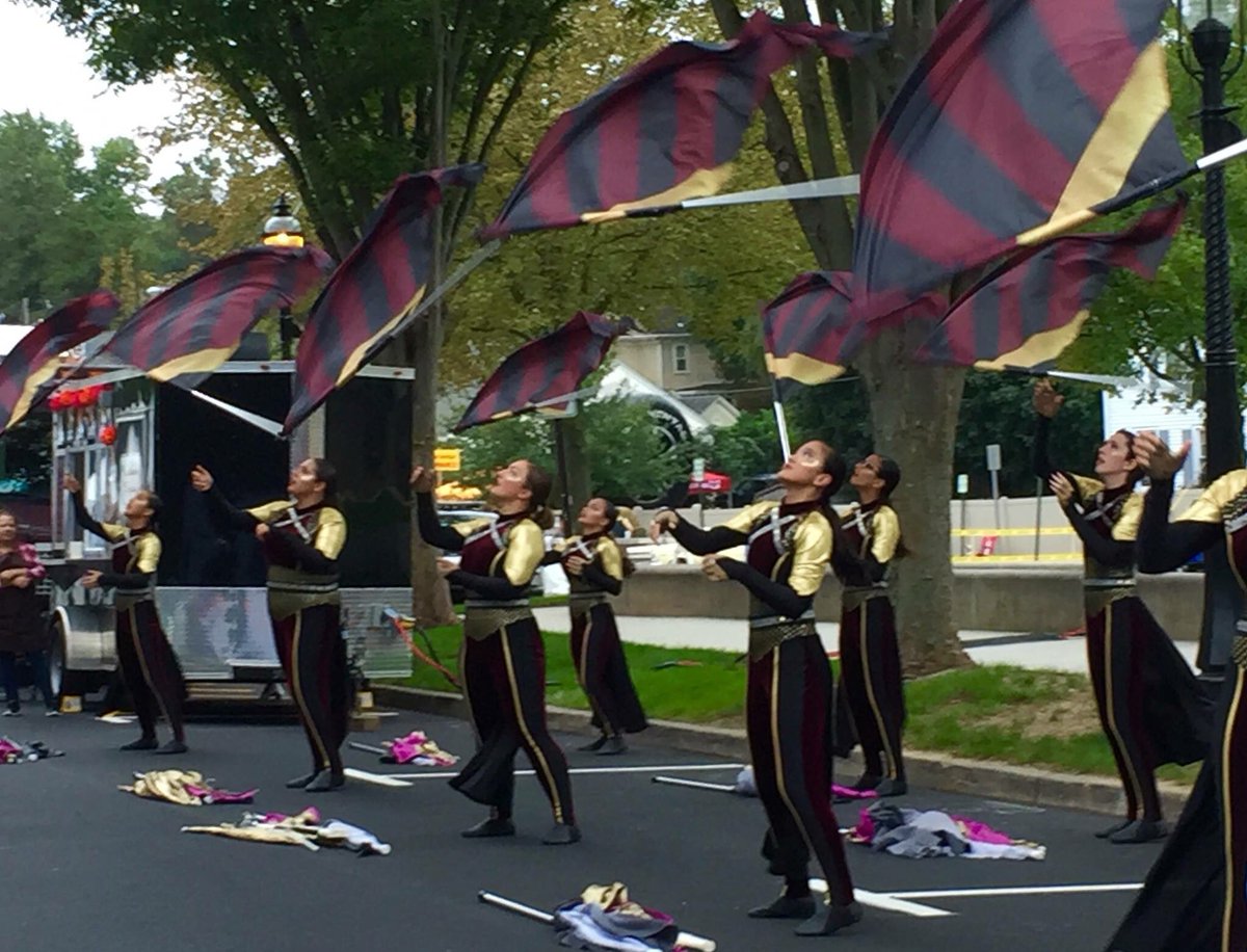 MarchingDodgers's tweet photo. @MarchingDodgers performing in front of Hartley Dodge Memorial this morning at Bottle Hill Day!! #DodgerPride #madisonstyle #mpirefieldshow https://t.co/yUuNTYHVbX