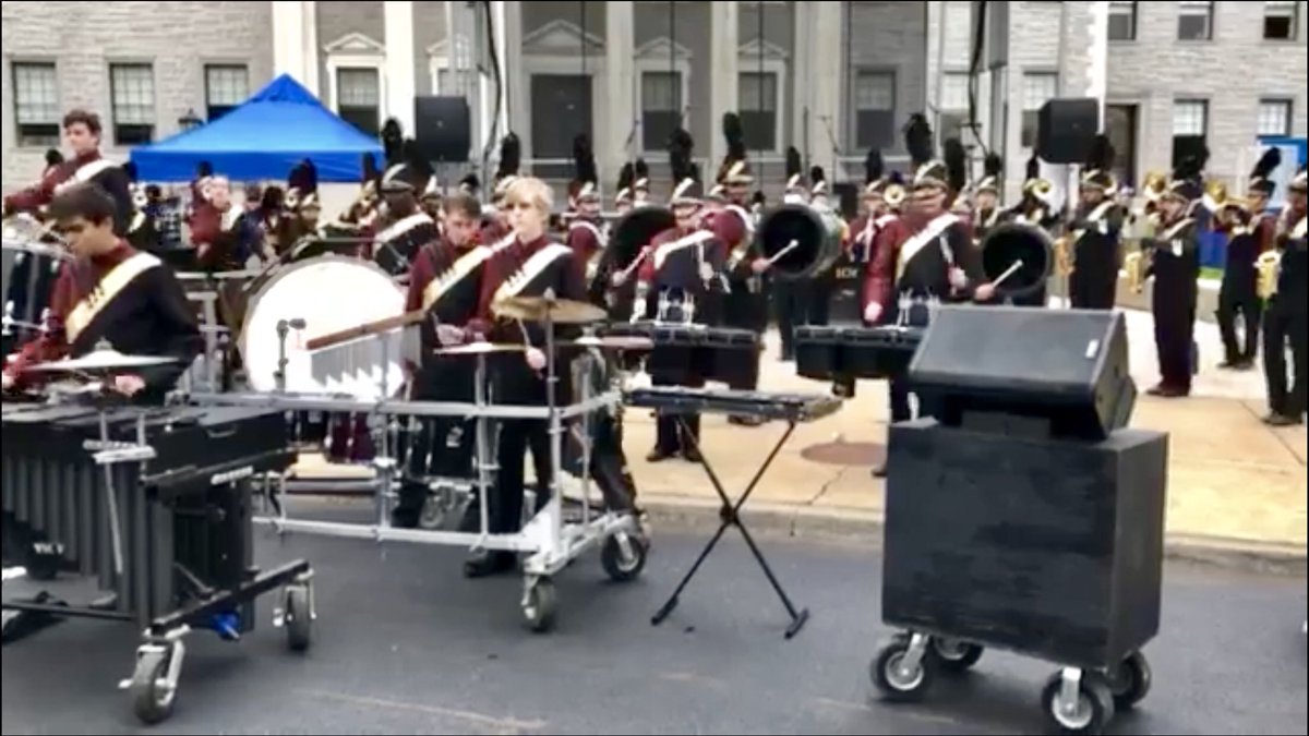 MarchingDodgers's tweet photo. @MarchingDodgers performing in front of Hartley Dodge Memorial this morning at Bottle Hill Day!! #DodgerPride #madisonstyle #mpirefieldshow https://t.co/yUuNTYHVbX
