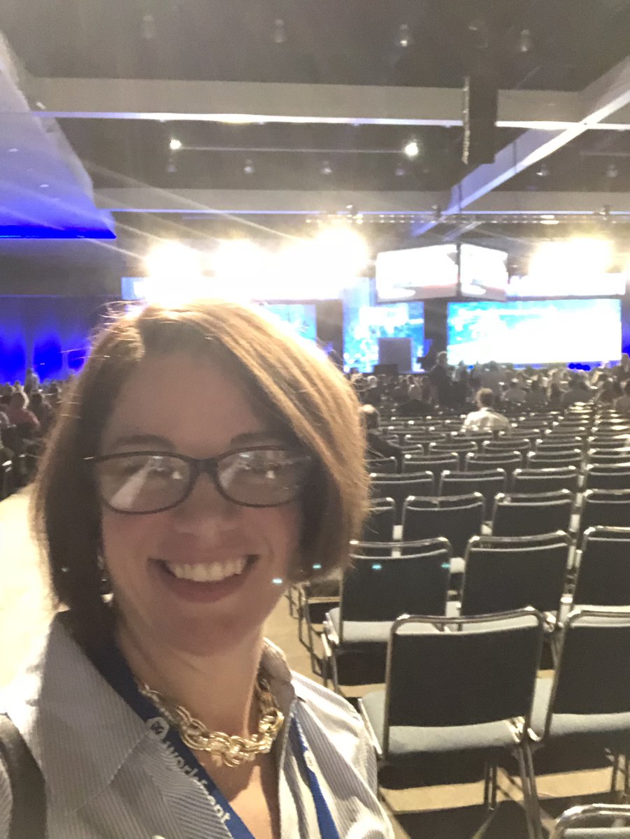 SaraGallagherPM's tweet photo. Finally arrived, and so excited for #PMICon18 ! Already met some new friends. https://t.co/fiUMOPzkqY