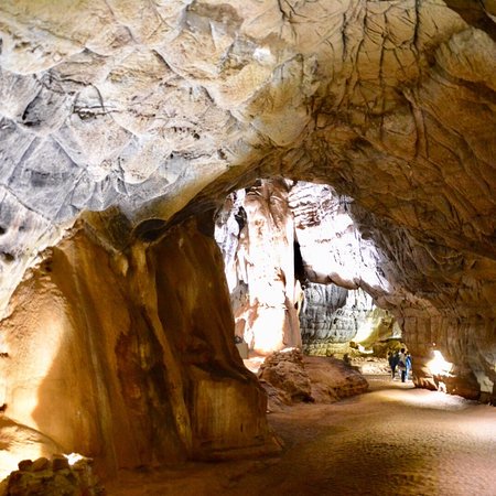 RefiloeShalang's tweet photo. Sudwala caves, the popular destination for visitors from all over the world who are looking for things to do or https://t.co/yl7ysUGVPS has the best refreshment ever.#2604 https://t.co/TpIGayBvwA