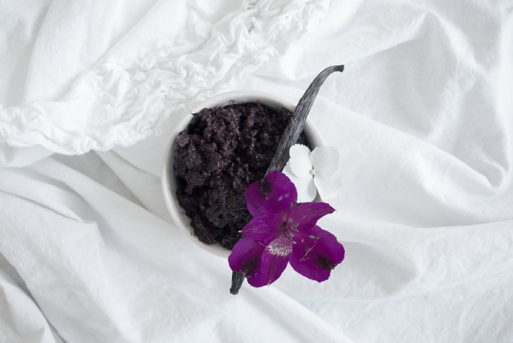 LevelGroundTrd's tweet image. #RECIPE: Easy Vanilla Rice Pudding from @LindsayPleskot Features our heirloom rice, vanilla beans, and cinnamon. Toss it in the rice cooker, and enjoy! 
levelground.com/recipe/ricepud…