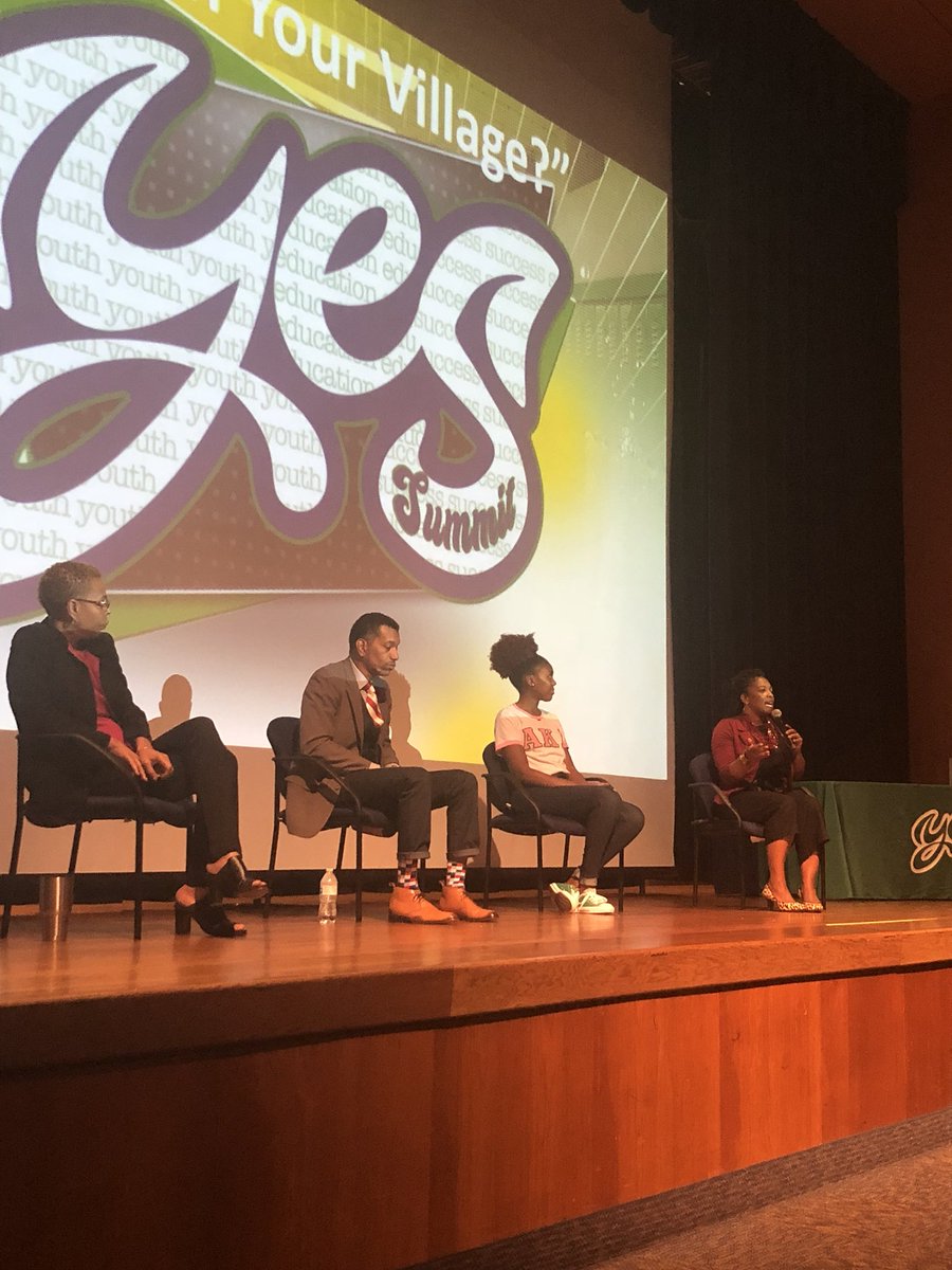 MMcCullum_iLead's tweet photo. Parents are asking some great questions at our “Who’s in Your Village?” parent panel, and our panelists are providing some great responses. @chcpcounselor is one of those awesome panelists joining us for year two. #YESSummit2018 #AKAXTO https://t.co/QkD7OjOirD