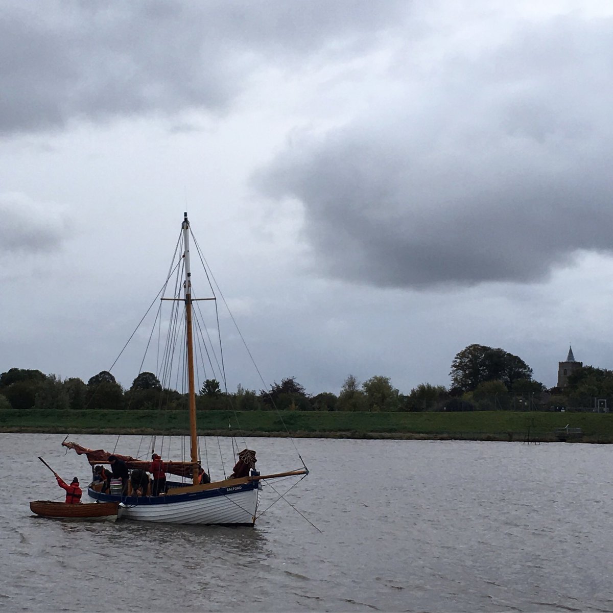 BeerUnderSail's tweet photo. Time to unload the boat! #beerundersail has arrived!! https://t.co/dRkawADuNR