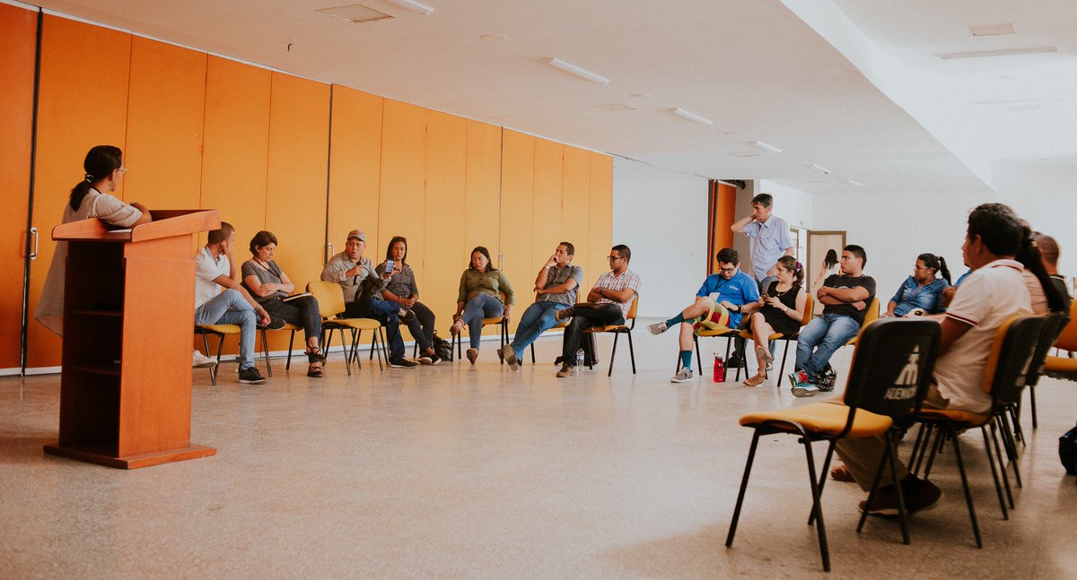 eDaysCo's tweet photo. En el marco de las actividades desarrolladas en #eDays2018 tuvo lugar el Foro de Cultura Digital y Violencia en Línea que contó con la participación de speakers, representantes del gobierno, la empresa privada y por supuesto docentes de instituciones oficiales de Montería. https://t.co/4IdtvUBqbz