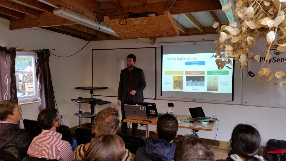 ucgbristol's tweet photo. Unconventional Computing scientists Neil &amp; Rich talk slime mould computing at UK Fungus Day, Bristol. @UWE_CSCT https://t.co/9IxzVLAwzb