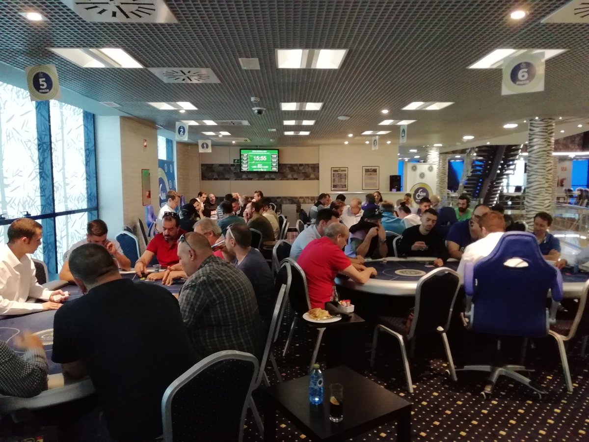 CasinoLaMancha's tweet photo. Gran ambiente en el #MegaMensual con 6 mesas en juego a falta de 30' para el fin del registro.

Y a las 19h: #MegaParalelo https://t.co/lc4DKFokoc