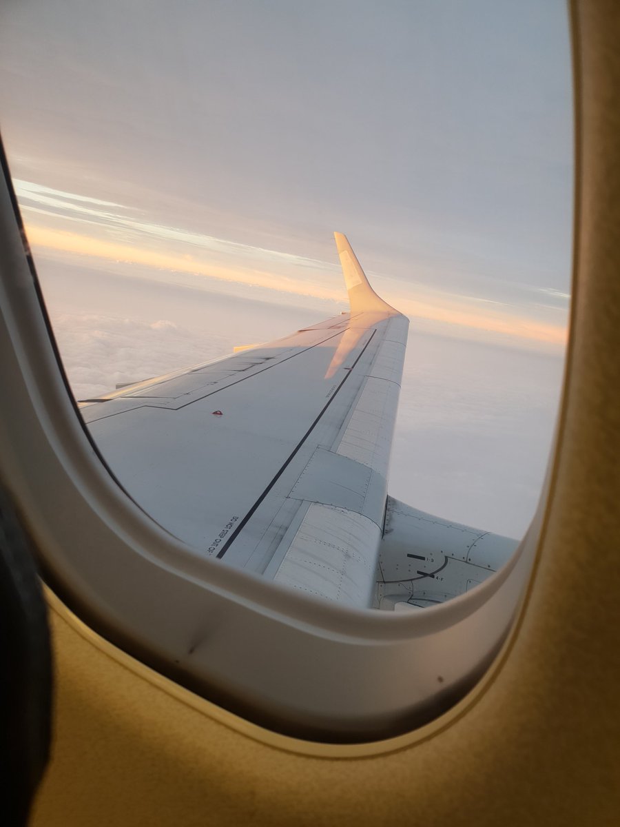 traimahoo's tweet photo. @flybe lovely flight from SEN to DUB this morning ✈ https://t.co/FsGIE41lI2