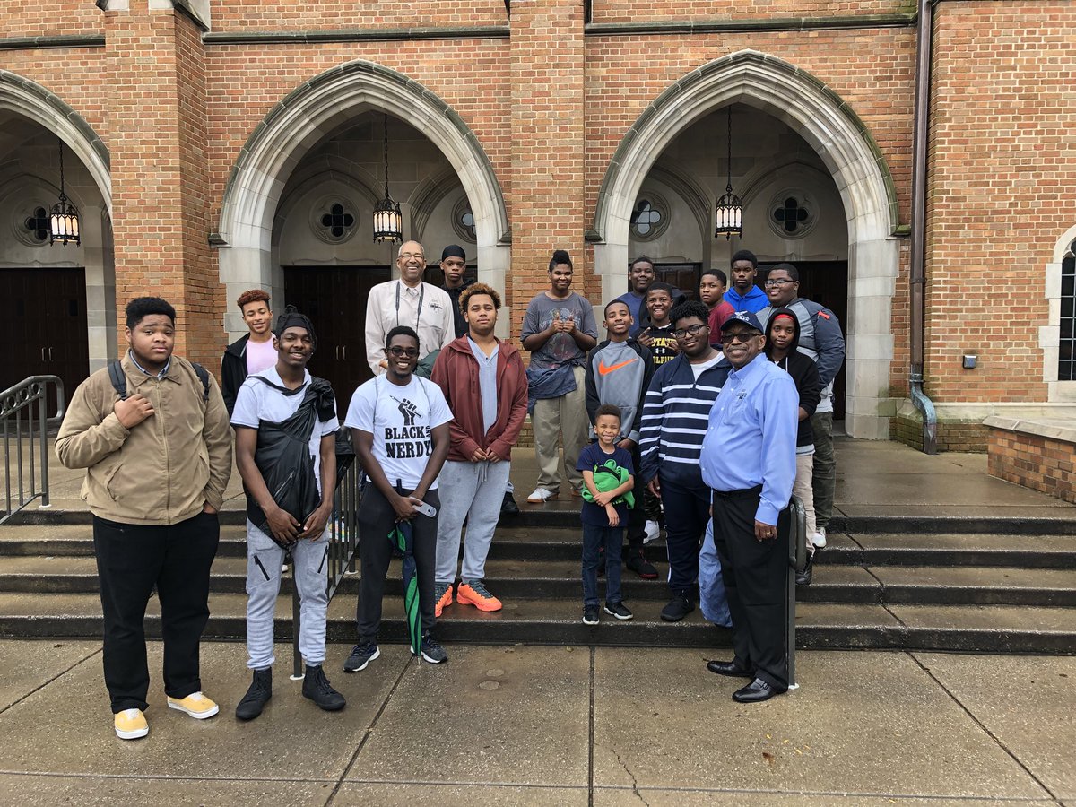 Wabruda's tweet photo. We had some new amazing guests on campus with us today✊🏿 https://t.co/6QFLGGy9dL