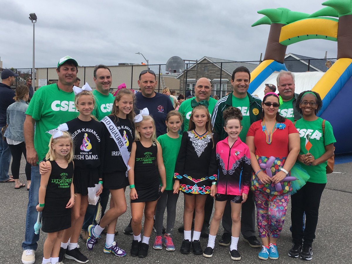 LongBeach11561's tweet photo. Come down to the KidZone at west school for entertainment and great family fun! Thank you to councilman @Anthony_Eramo for bringing this great space to Irish Day! @ScottJMandel1 @LBChangeAgent #IrishDay https://t.co/NK5JbbCpNW
