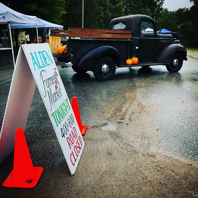 jakejourneys's tweet photo. Harvest Days in Alden, rain or shine! #puremichigan #aldenmi #torchlake #40chevy #chevytrucks https://t.co/Nx9qrgxq4v https://t.co/KvkdL7AfZ0