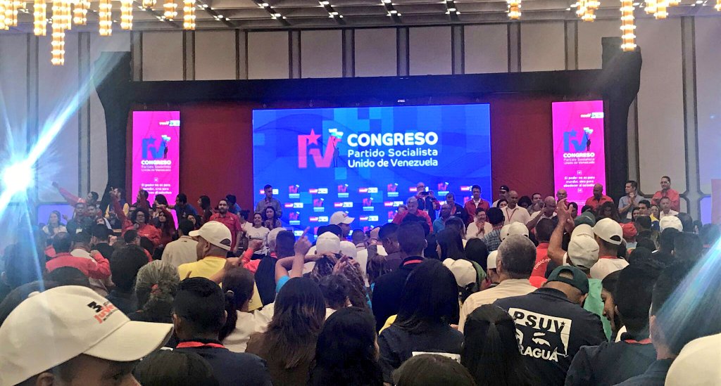 #Ahora en Plenaria del IV Congreso del Partido Socialista Unido de Venezuela. #VenezuelaEsPazYSolidaridad 
<a href="/dcabellor/">Diosdado Cabello R</a>