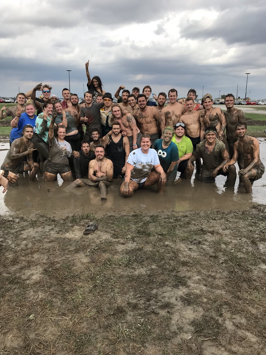 Bgsu_Delta_Zeta's tweet photo. Delta Zeta with the winπ€ͺ #MudTug @SPEOKBG https://t.co/qamzr7O9Pm
