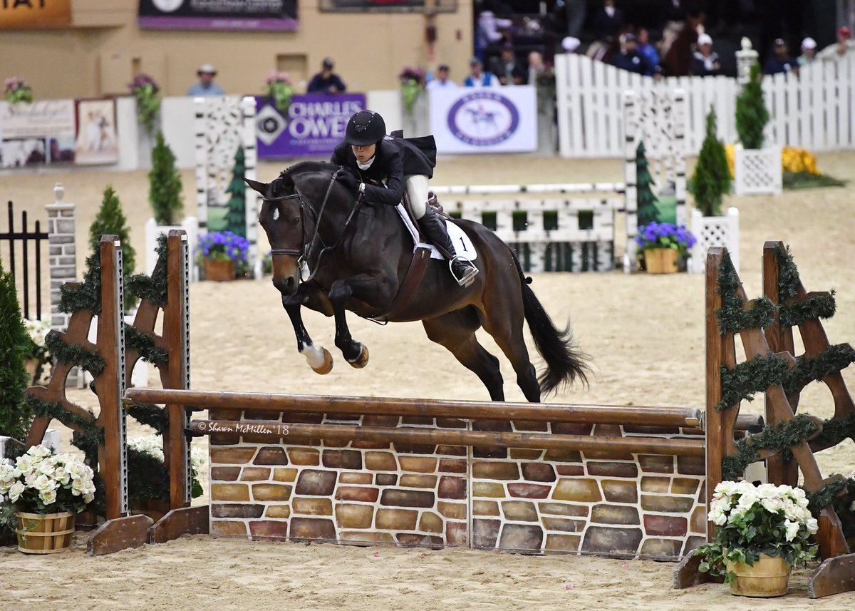 CapChallenge's tweet image. Read about Liza Boyd&apos;s second consecutive win in the #WCHR Pro Finals! 🎉bit.ly/2PdUWqd 📸: @ShawnMcMillen