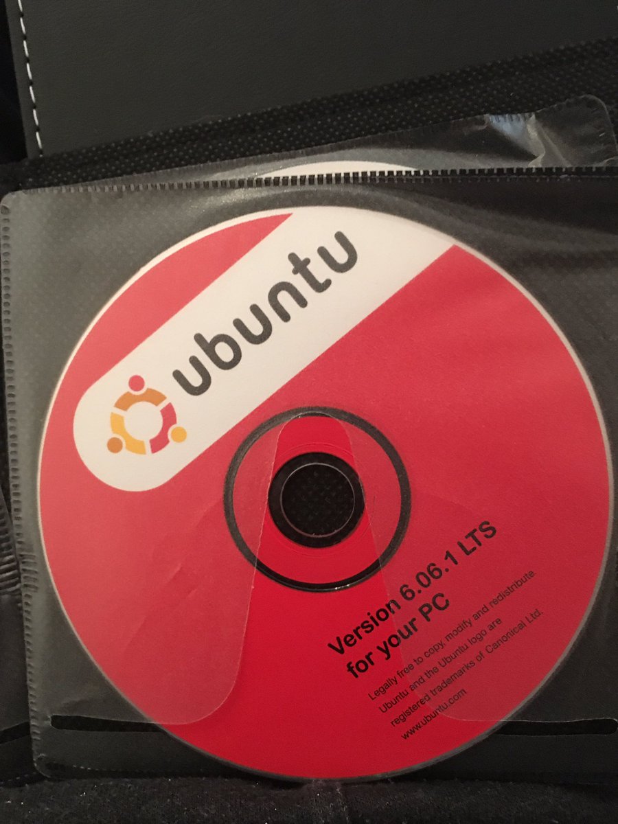 mikael8313's tweet image. During my move apartment I found several old CD-ROM Do you remember this? #oldcompute #oldsoftware #nostagia