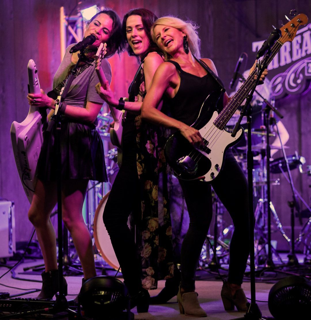 themrsband's tweet photo. There's nothing better than hanging with your tribe on the weekendπ
.
.
#weekendvibez #aclweekend #allfemaleband #womenwhorock #saturdayfun https://t.co/wg6Xl7AGUn