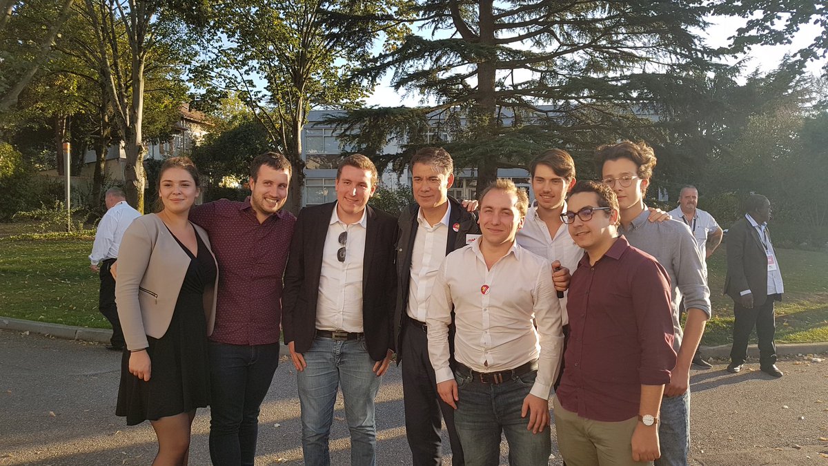 _CynthiaJacques's tweet photo. Très bonne journée aux cotés des militants @JeunesSoc et @PSRhone ! Merci à @faureolivier pour sa proximité, son temps et ses mots! #FDLR2018 https://t.co/CznfUDAZoM