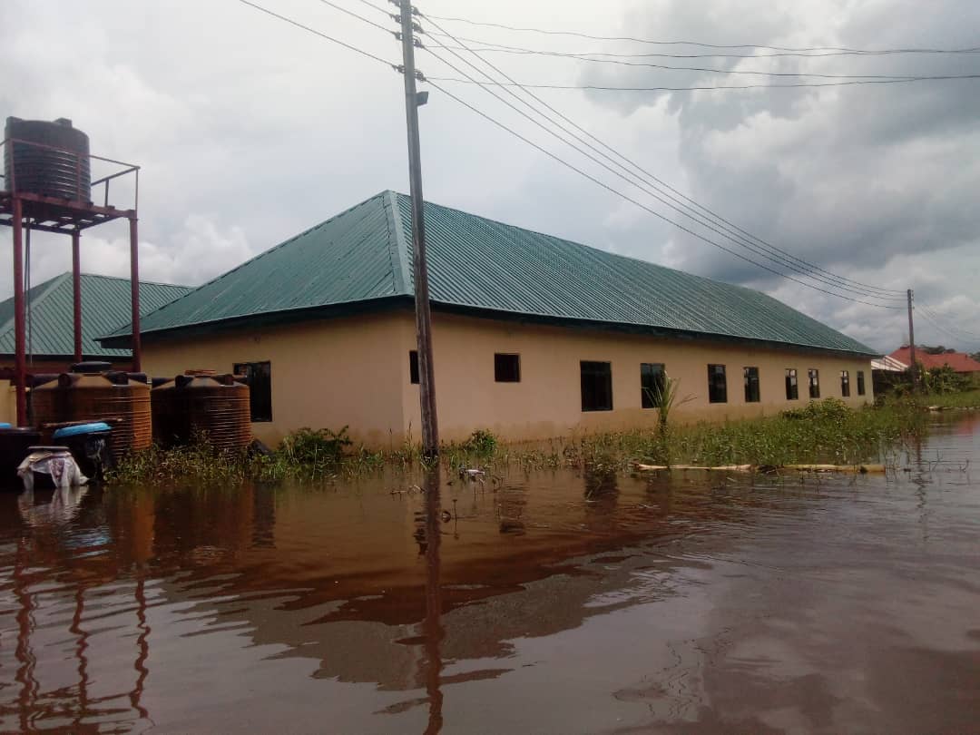 uniquemappers's tweet photo. Joinkrama 2 primary school short down due to flood.#uniquemappersteam @hotosm @uniquemappers @VictorS60596921 @SylviaEgbom @pascal_n @youthmappers @RebeccaFirthy @RedCrossUniport @cnnbrk @RussellDeffner @NwasiMenkiti @reliefweb @GovWike https://t.co/0QjluQQfKH