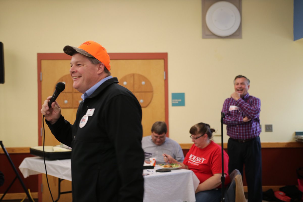 JohnHoweMN's tweet photo. Thanks for having me in St. Louis County along w @NewbergerJim @MNJeffJohnson @donnabmn @PamforAuditor @doug_wardlow for the Red Wave Spaghetti Feed - GREAT turnout and meeting many of you on the Iron Range this weekend!
#MN08 #HoweWeDoIt #Vote2018 #Election2018 #OnlyInMN https://t.co/e5H5yDOSdE
