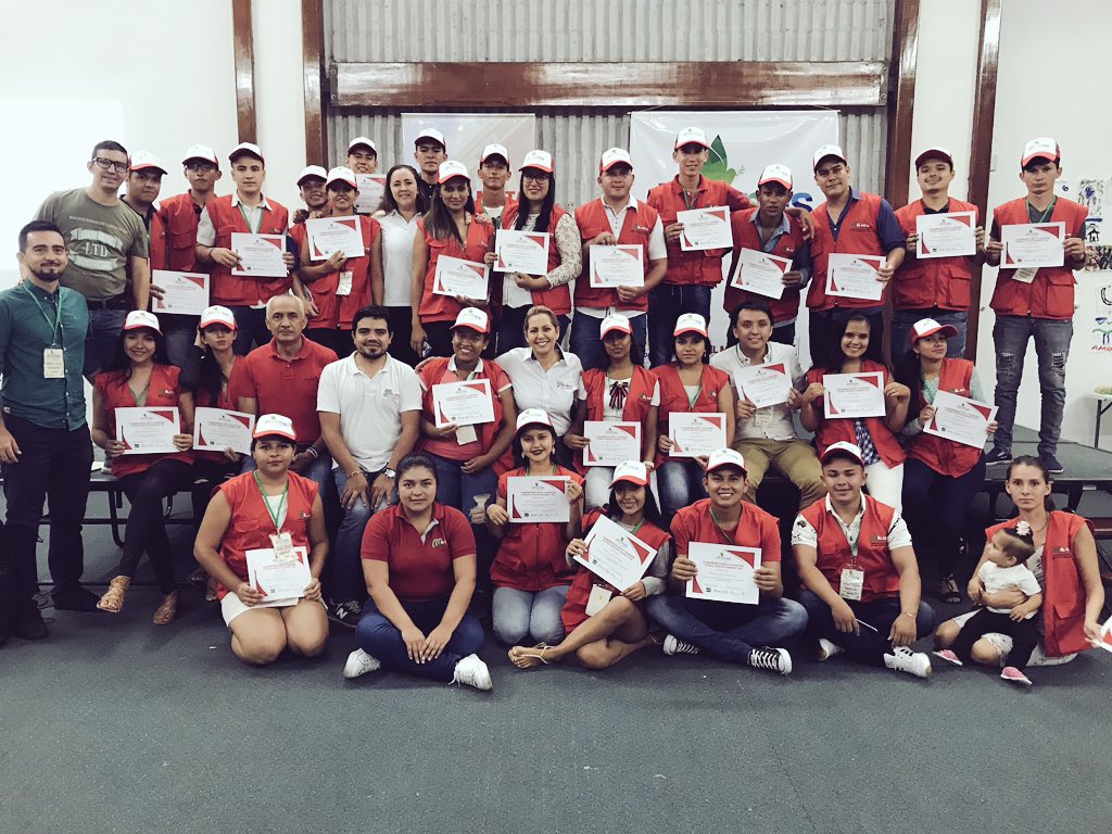 marcela_amayag's tweet photo. Durante tres días, 36 jóvenes de todo el dpto fueron capacitados por @PazGobMet, para ser dinamizadores de programas de prevención y difusión que promuevan los derechos humanos, la paz y la reconciliación en sus territorios. ¡Ellos son el presente y construyen el futuro del Meta! https://t.co/JoOvrCFHqU