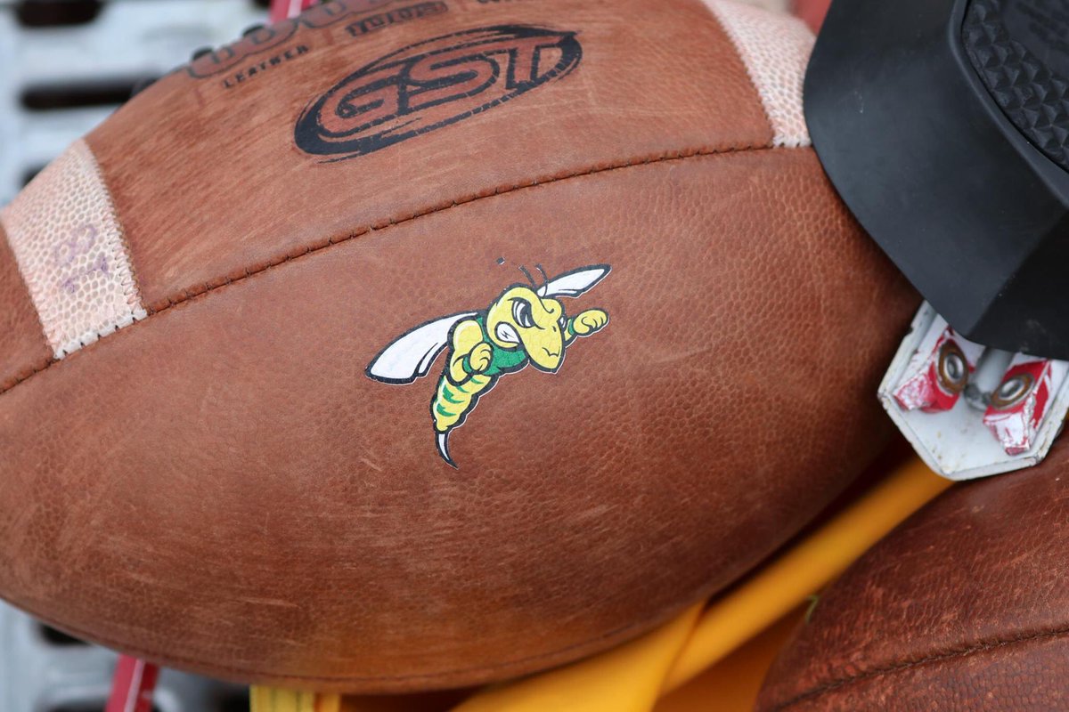 BHSUJacketPack's tweet photo. Kick off is in 2 hours! Are you ready? https://t.co/zcX7C3NWuC