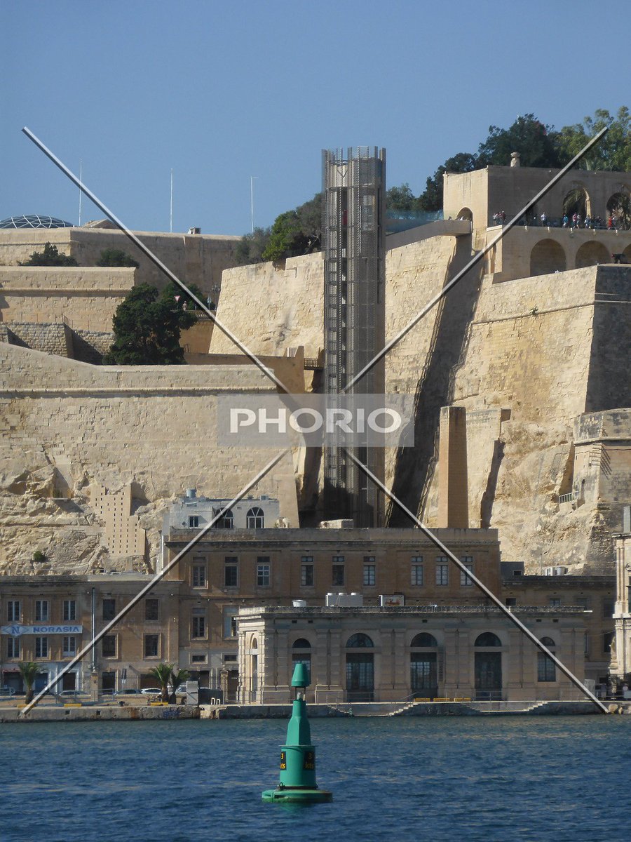 SKYDB_community's tweet photo. The Barrakka Lift Tower in #Valletta #Malta is now listed on Phorio: https://t.co/6vIIPwg6VM #elevators #elevator #lift #elevatortower #tower #concrete @APvalletta https://t.co/SgYcAA12lZ