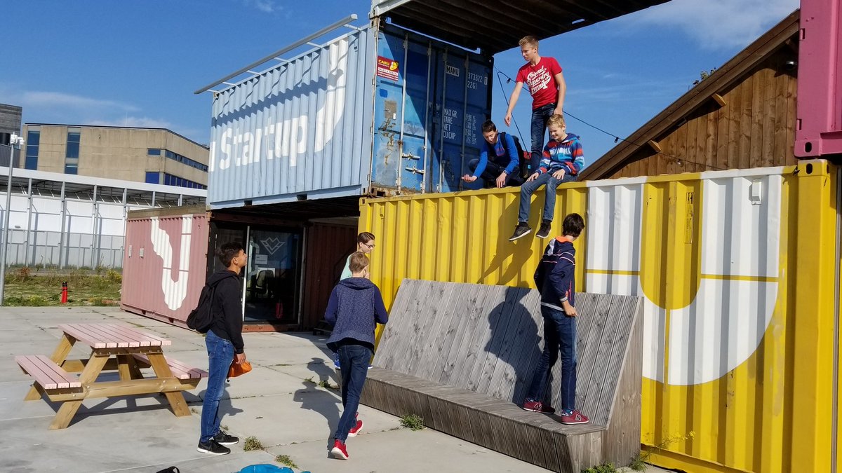 holofil3d's tweet photo. A group of 14 year old Dutch kids visited holofil with one of their parents for the open day science... @opendag_asp they asked interesting questions... #highschoolkids # #dutchkids #havingfun #startups https://t.co/KJULN3IKKv
