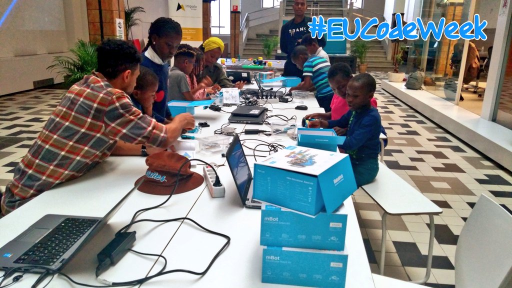 ImpalaBridge's tweet image. [#ImpalaEdTech]  - Playful #Coding &amp;amp; #Robotics workshop to kick EU #Codeweek this afternoon at @Digityserbe 

🇪🇺🇧🇪📚🖥🤖👧👦🎲📈

#STEM4Kids 
#PlayfulLearning 
#ConstructYourDreams 

@CodeWeekEU @DSMeu @digitalagendaBE 
@Makeblock @MakeblockEurope