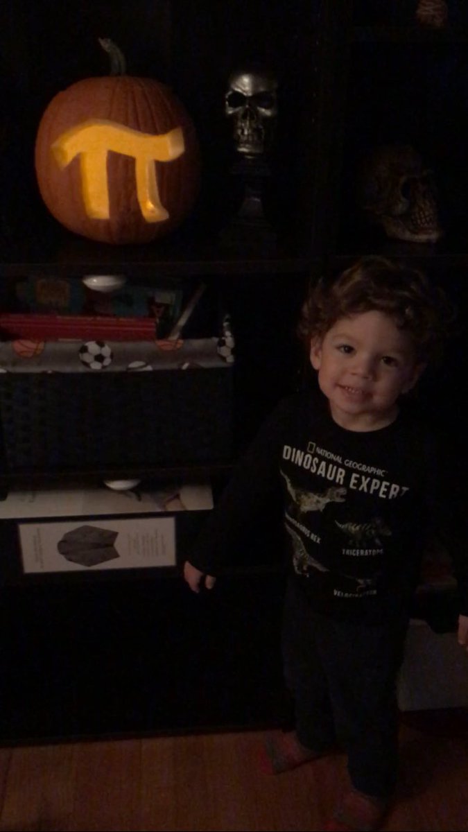 MATHin207's tweet image. Sometimes sweet, sometimes irrational.  Always my #pumpkinpi #sonofamathteacher 🎃🤓👩‍👦