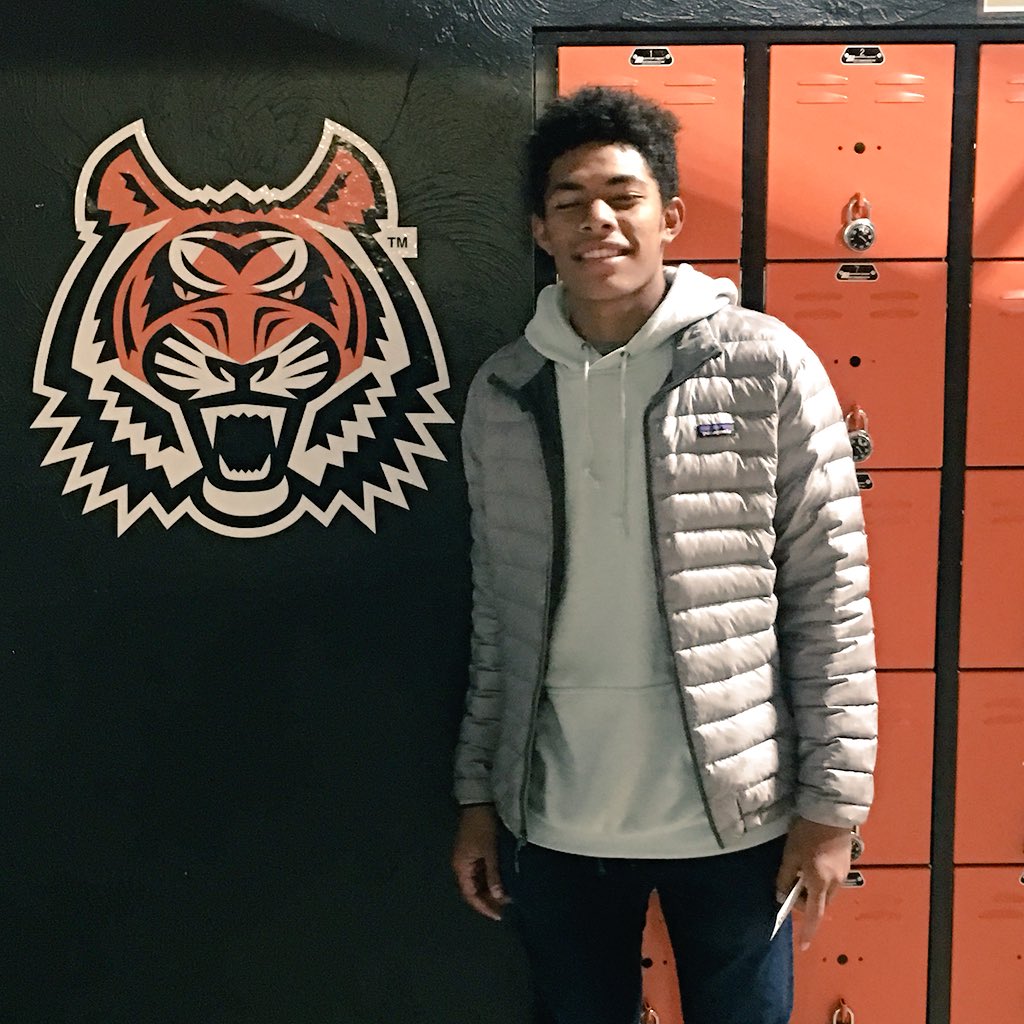 jwdjunior's tweet photo. Feeling extremely BLESSED to have received a scholarship offer from Idaho State University!🐅 #GoBengals https://t.co/EnmPBKDig0