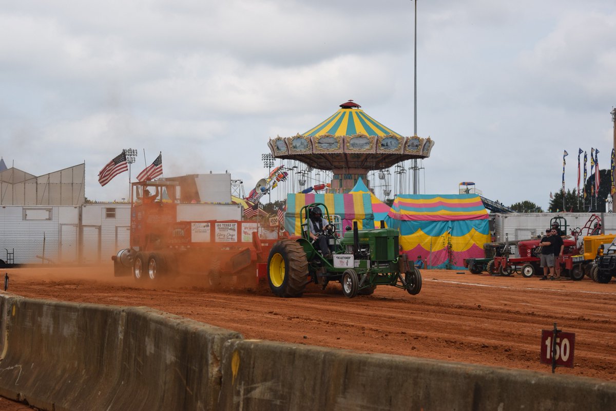 cclassicfair's tweet photo. OTTPA Tractor Pull action happening now in the Grandstand. Head on over and watch these guys and girls compete! #OTTPA #dcfair #yourbeacontofun #dixieclassicfair https://t.co/jir47m933N