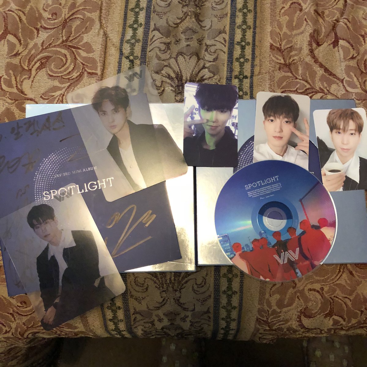 Signed VAV and Regular ( spotlight ) • Baron, Ziu and St.Van PCs • ACE and St.Van transparent cards