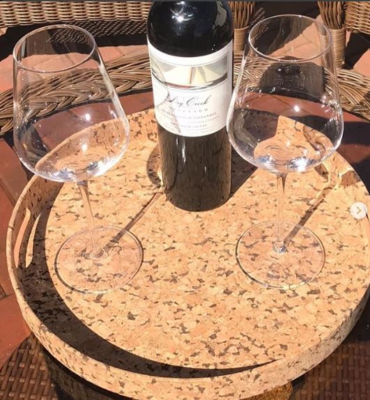 TenStrawberrySt's tweet photo. @tenstrawberrystreet Did you say you were looking for cork trays? We have 3 sizes for you. Natural anti-slide and darn good looking! #SimpleElegantAffordable
#bartray #trays #cocktailtrays #bartender #roomservice #tabletopmatters #craftycocktails #beverage #SaturdayMotivation https://t.co/y6OTSafBeg