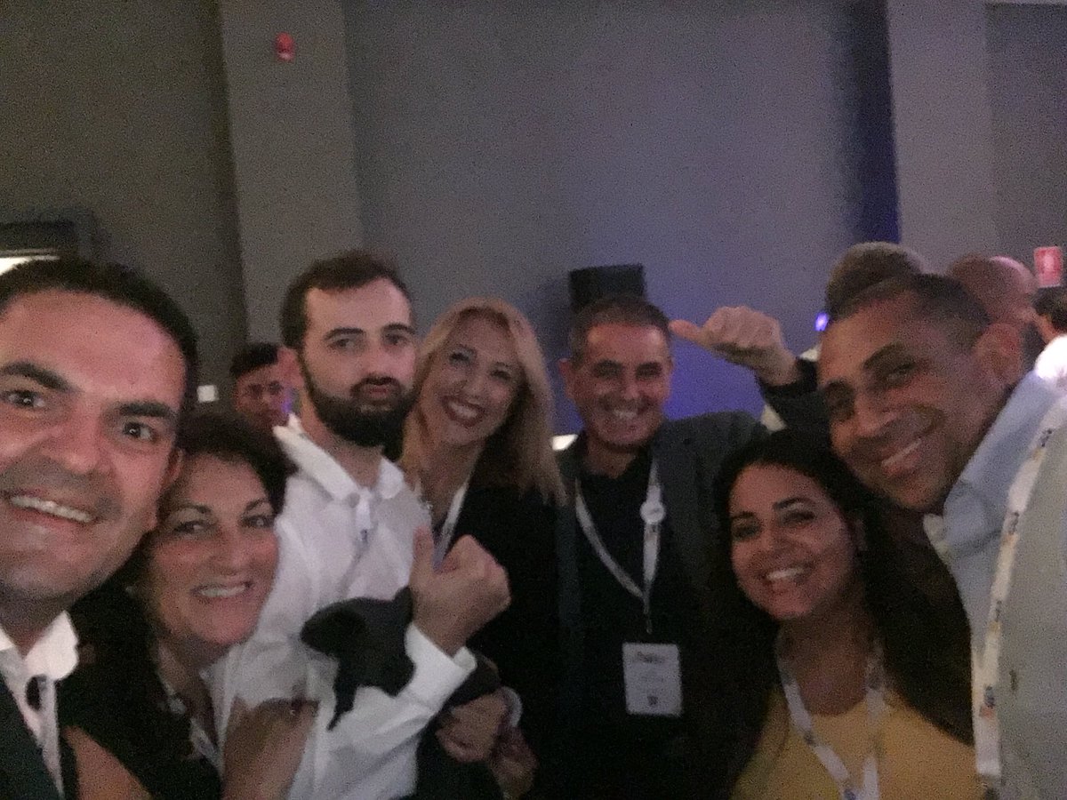 GLS464LLUIS's tweet photo. Y.... después de cenar..... FIESTA!!!!! 👏👏👏🏻👏🏻 #SomosGLS https://t.co/DzXCcuZLqX