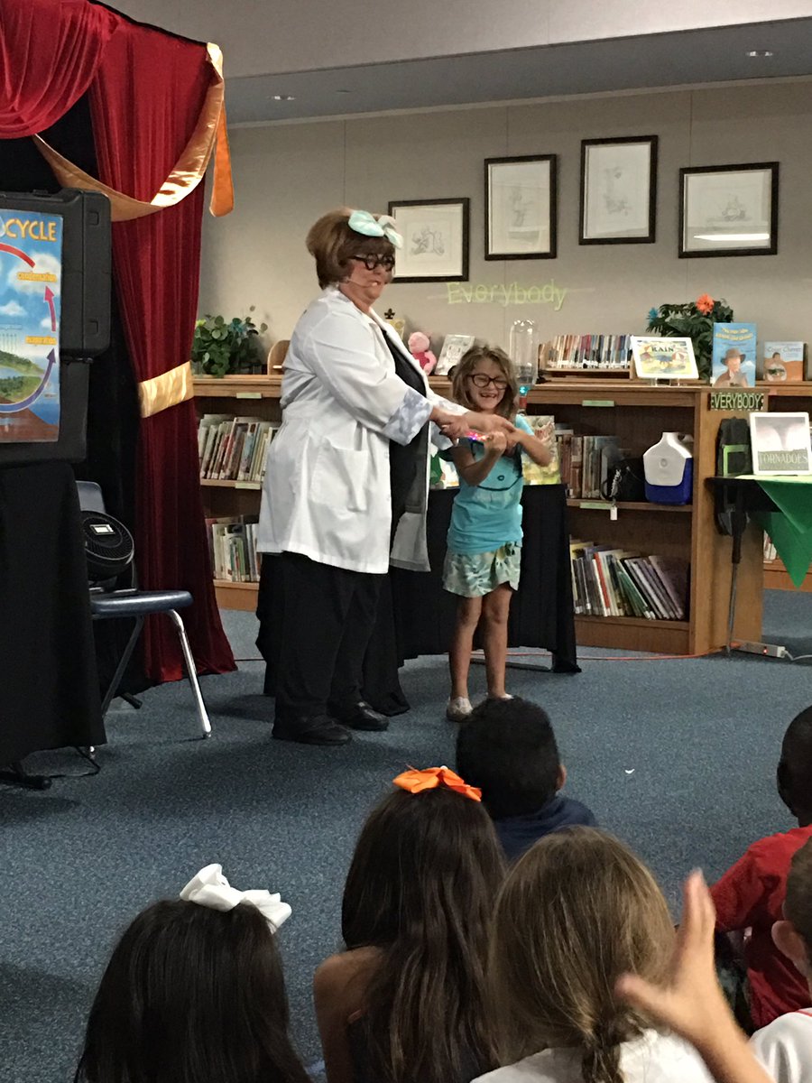 grishamjoann's tweet photo. First Grade loved the Weather Wonders program with Author Margaret Clauder @RobisonES, #SuccessatRES☀️☁️☔️❄️ https://t.co/vzP85JBNeZ