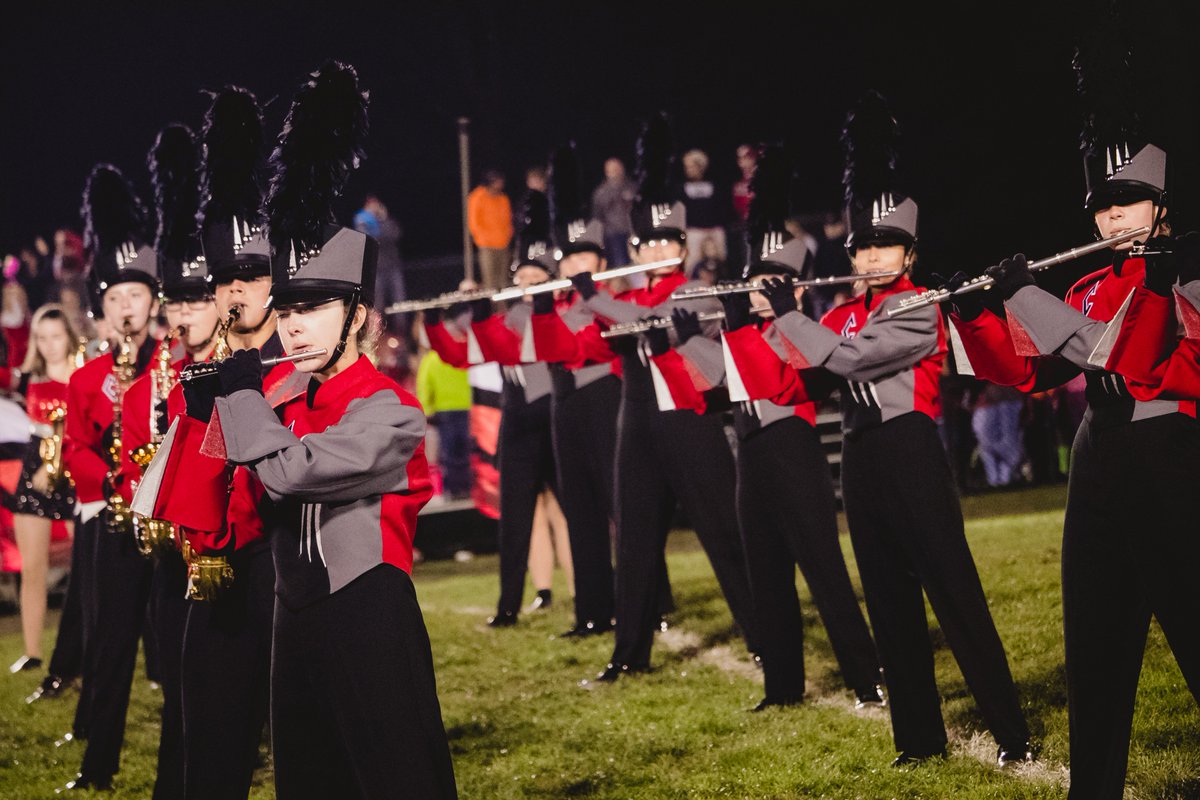 SheilaMathers3's tweet photo. Good luck @crestwoodbands Scarlet Guard at your competition! @CrestwoodSupt @mcmah01 #ScarletGuard #OurBandRocks https://t.co/R5UUhra5N0