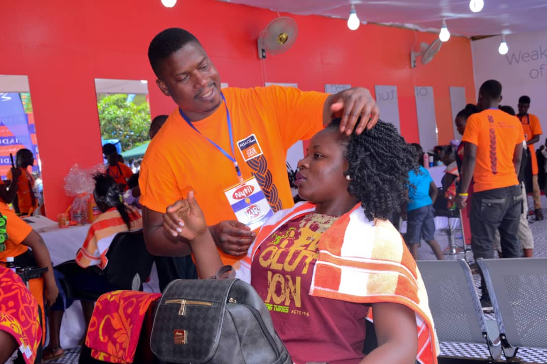 african_ug's tweet photo. Come for your hair do and hamper.  #UMATradeFair2018. Miadi the award winner for cosmetics in the #UMATradeFair2018 #miadi . https://t.co/GaKyQxuObl