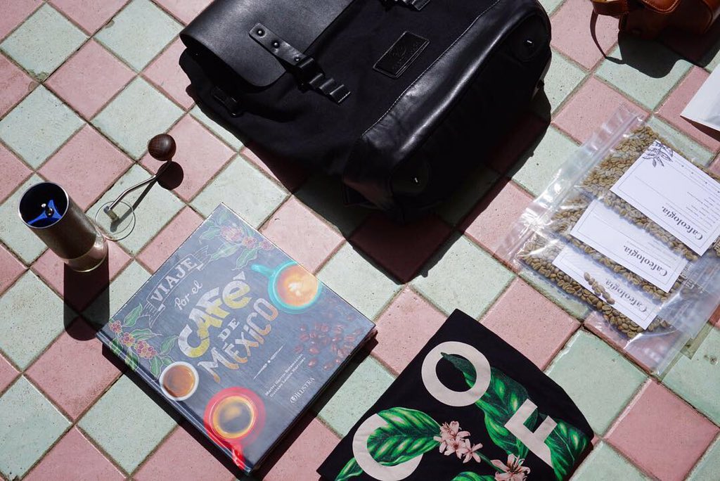 Cafeologo's tweet photo. — Todo en mi @GastonLuga para viajar a Italia.
🇲🇽☕️🇮🇹

Código CAFEOLOGO en https://t.co/aR9IcHoubb para 15% off y una tote bag cortesía en la compra de tu backpack!

Sponsored by #GastonLuga #GLwashere #anywherewithGL https://t.co/KswcKdKx1i