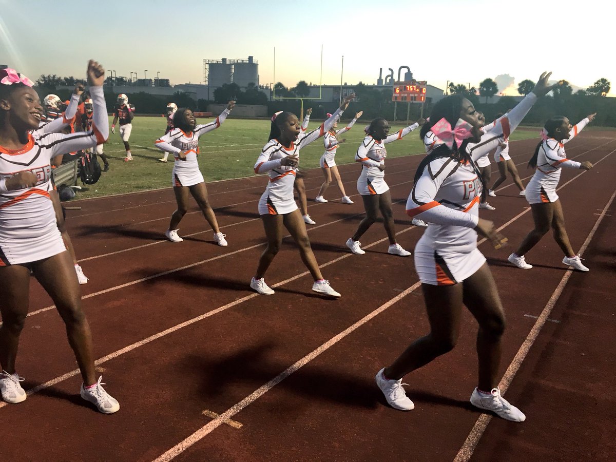 piperprincipal's tweet photo. Congratulations to the @piperhsfootball team on a Great Win Last Night Against Monarch High School! It Was an Incredible Night of Football, Band, and Cheering! #PiperFun #PiperPride #OneProudPrincipal https://t.co/KUAJci8HKQ