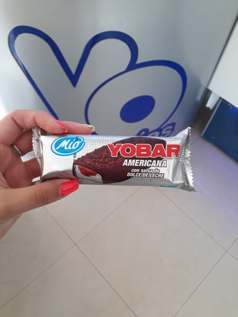 YoMaipu's tweet photo. Sábado de sol en #YoHeladerías! ☀
Lo nuevo >> paleta de chocolate #MickJagger, la riquísima barrita #Yobar y volvió el #MagnificoCappuccino 🤤🤤
Los esperamos a todos!! 😊🍦💙 https://t.co/ObdWN9zhDf