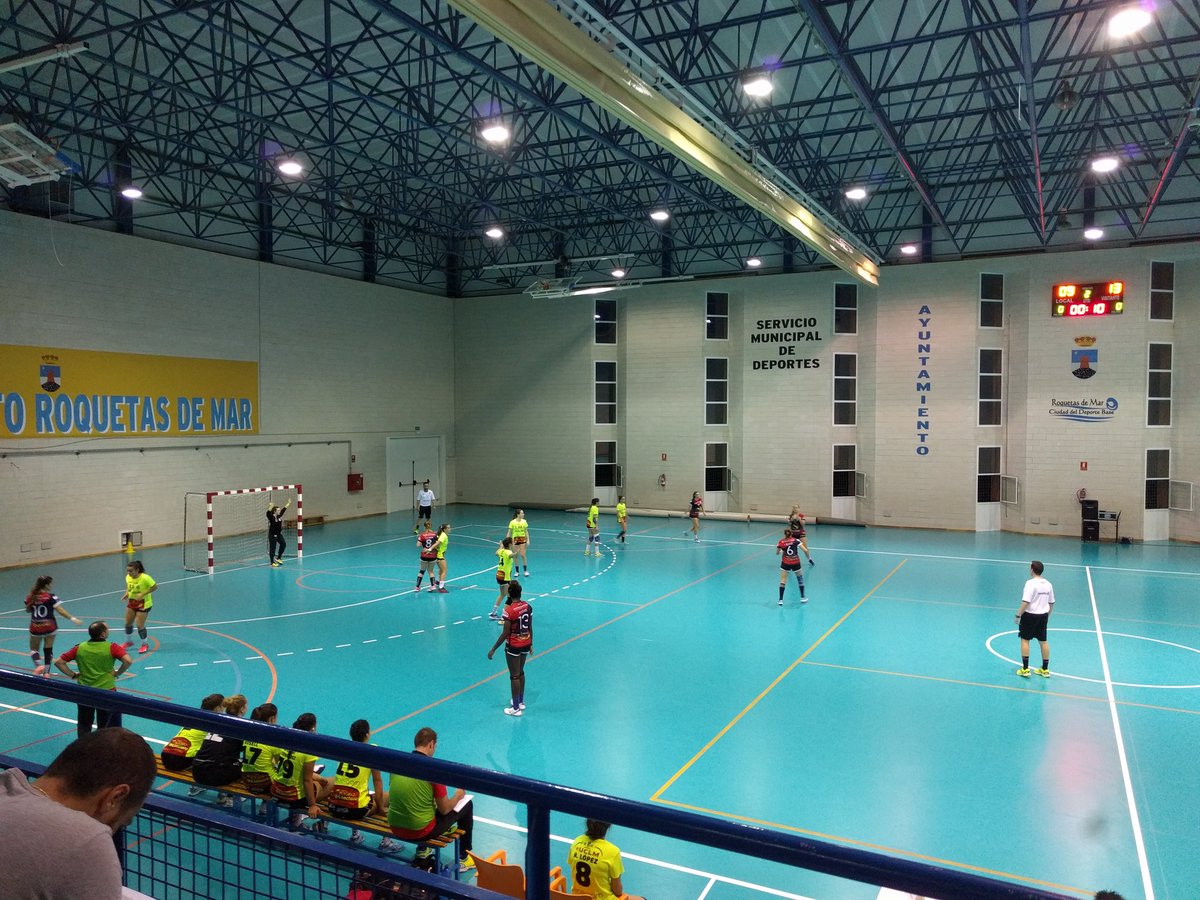 Turno para ver el encuentro entre <a href="/BM_Roquetas/">Club Balonmano Roquetas</a> contra <a href="/BMPozueloCva/">Club Balonmano Pozuelo de Cva.</a> de la Div. Honor Plata Femenina <a href="/RFEBalonmano/">RFEBalonmano</a>. 
Dirigen 👷 <a href="/davidgallego77/">david gallego</a> y 👷 <a href="/ManuBarrera1023/">Manu Barrera</a>. 
Suerte a tod@s!!!!