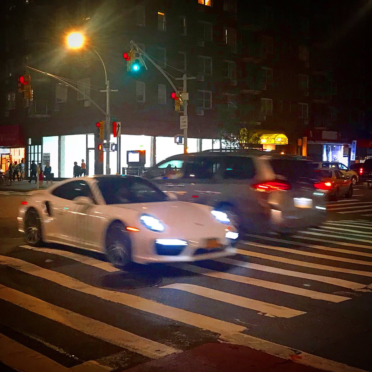 CarsofBrooklyn's tweet photo. Porsche https://t.co/HBJnn5PXtT