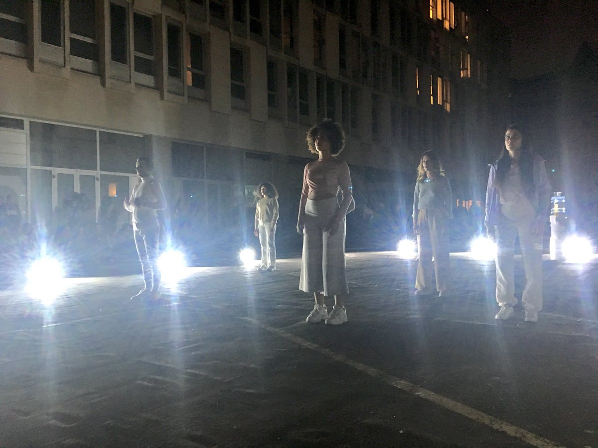 Anne_Hidalgo's tweet photo. Pour la #NuitBlanche, les œuvres et performances de Min Ho, du groupe de danseurs Suzanne, de Sadikou Oukpedjo et de Benedetto Bufalino investissent la Cité internationale des arts. ✨✨ #Paris https://t.co/IWP2mjdKWr
