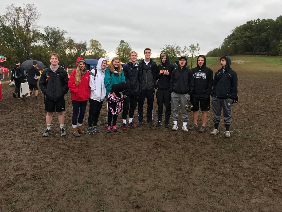 JeniferModel1's tweet photo. Muddy Conditions but the XC team ran tough. #slingingmud #sTOUGHton https://t.co/rPVrttydJF