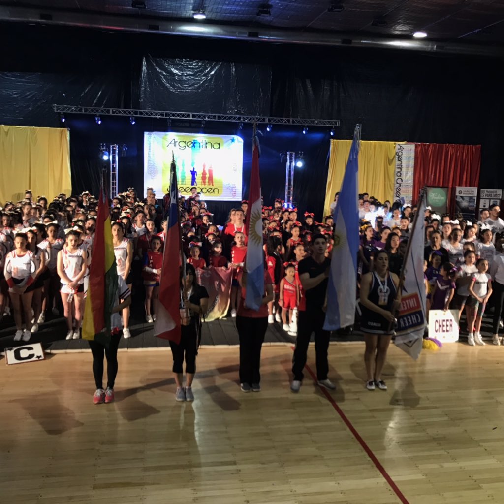 ArgCheerOpen's tweet photo. ¡Todos los equipos ya realizaron sus desfiles! #CheerOpen2018 https://t.co/8W1JNEzMxr