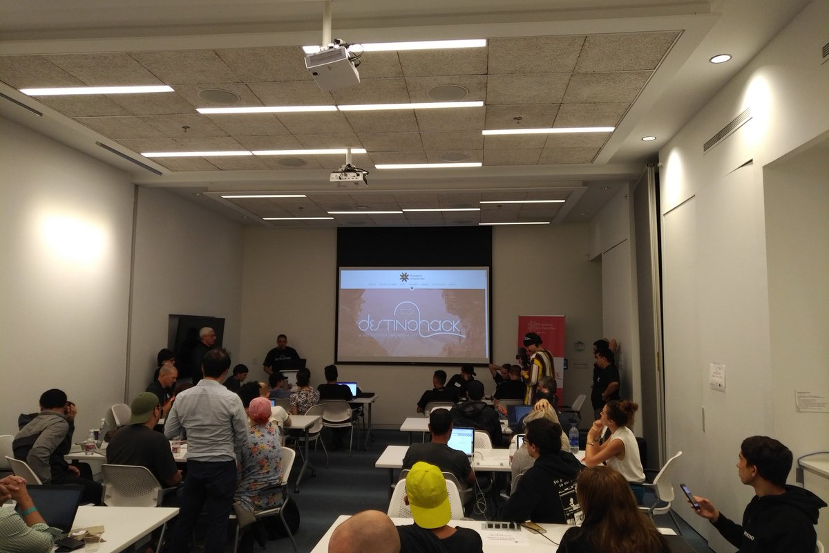 norcruz's tweet image. #DestinoHack: Continúan los diferentes equipo trabajando en sus aplicaciones utilizando diversidad de herramientas de programación .@Foundation_PR .@linkpuertorico #hackathon #VisitorEconomy #VIEWPR