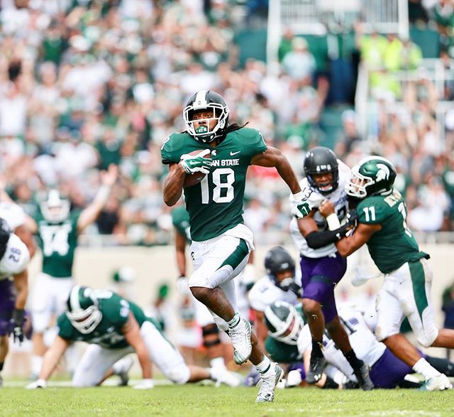 delrioimages's tweet photo. #TOUCHDOWN FELTON DAVIS III! Davis runs it in for the 48-yard score #delrioimages @thefreak_18https://ift.tt/2pB10Oq https://t.co/pEVVIEOkBu
